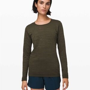 NWOT Swiftly Tech Long Sleeve Top